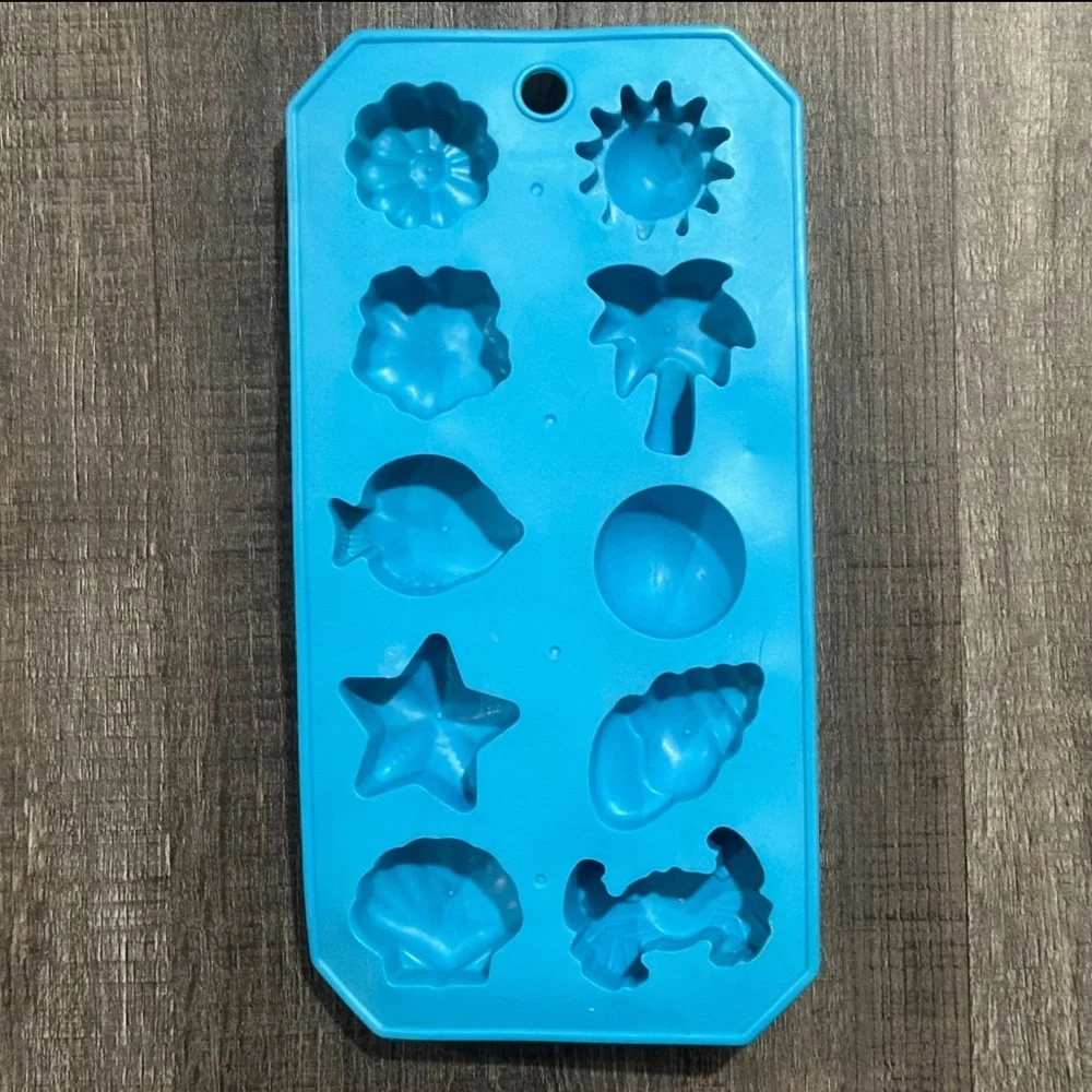 💞 Blue Tropical Shapes Silicone Ice Cube Tray